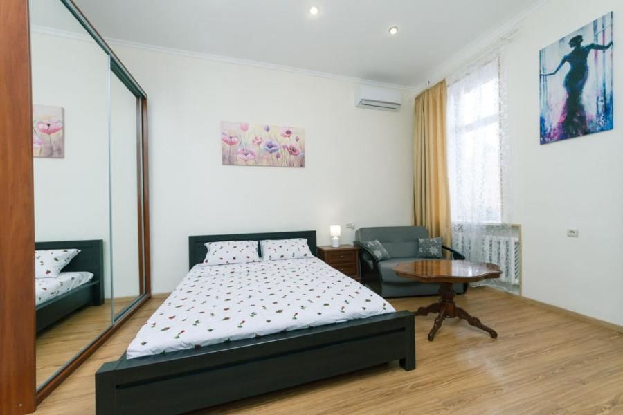 Апартаменты Apartment on Saksahanskoho Street Киев