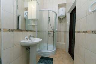 Апартаменты Apartment on Saksahanskoho Street Киев Апартаменты-16
