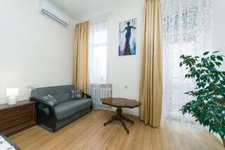 Апартаменты Apartment on Saksahanskoho Street Киев Апартаменты-20