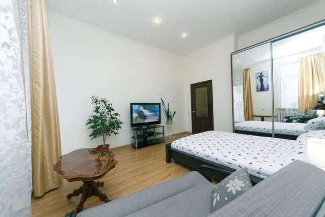 Апартаменты Apartment on Saksahanskoho Street Киев-3
